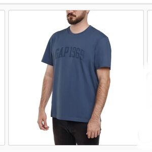 GAP Men's Navy Graphic Tee